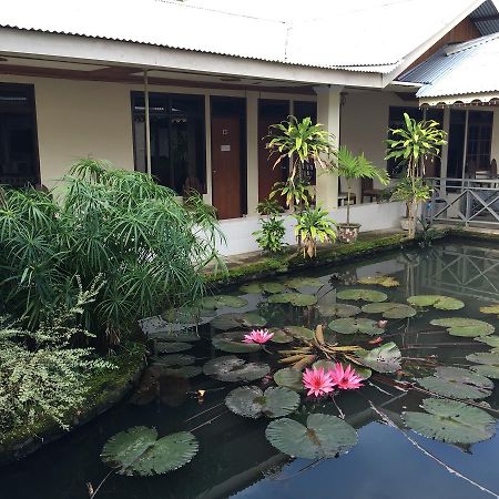 Tamasya Garden Hotel Kotamobagu Esterno foto