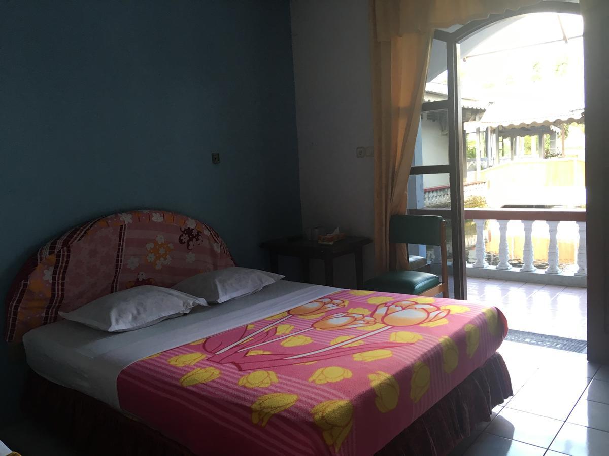 Tamasya Garden Hotel Kotamobagu Esterno foto
