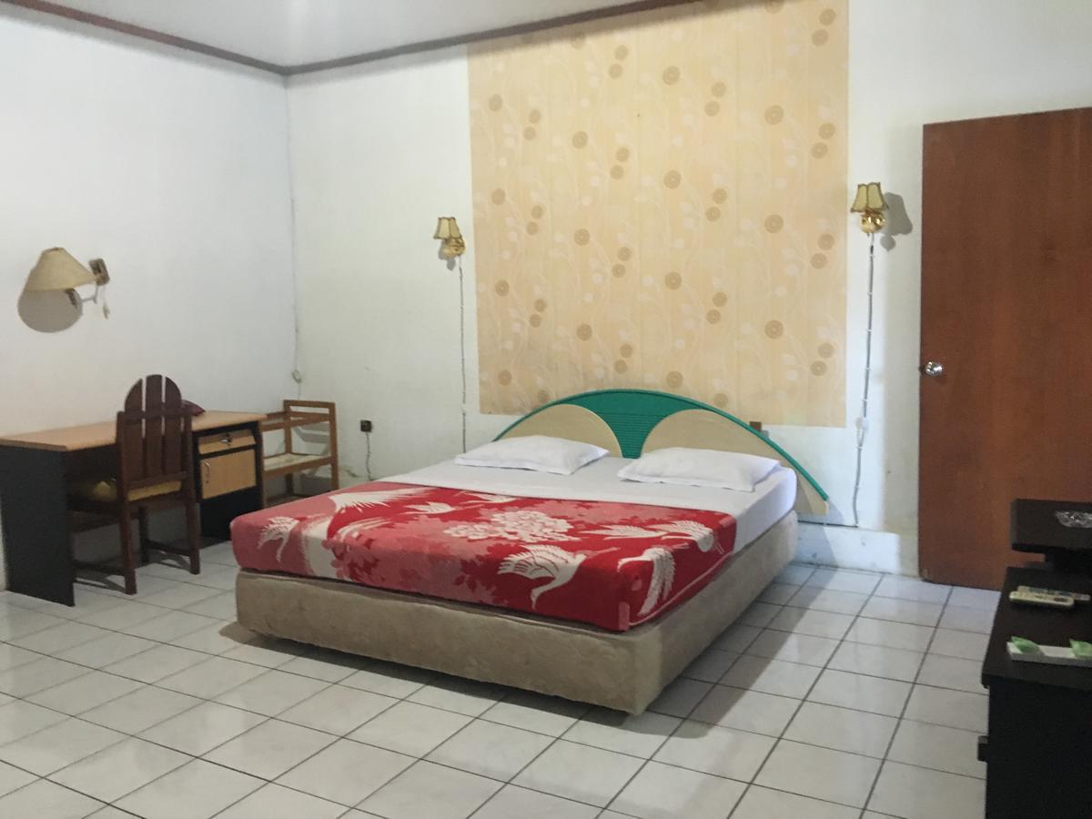 Tamasya Garden Hotel Kotamobagu Esterno foto