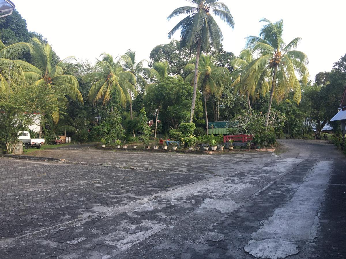 Tamasya Garden Hotel Kotamobagu Esterno foto