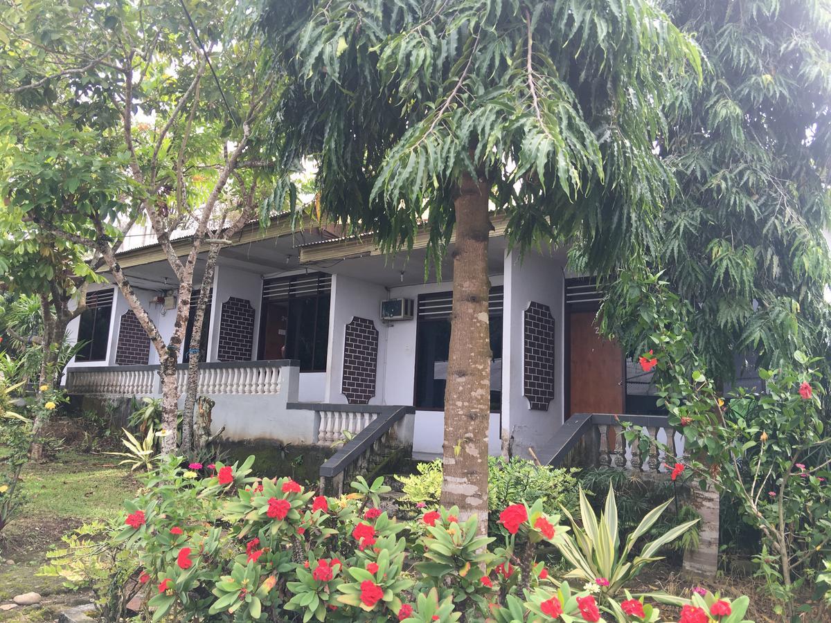 Tamasya Garden Hotel Kotamobagu Esterno foto