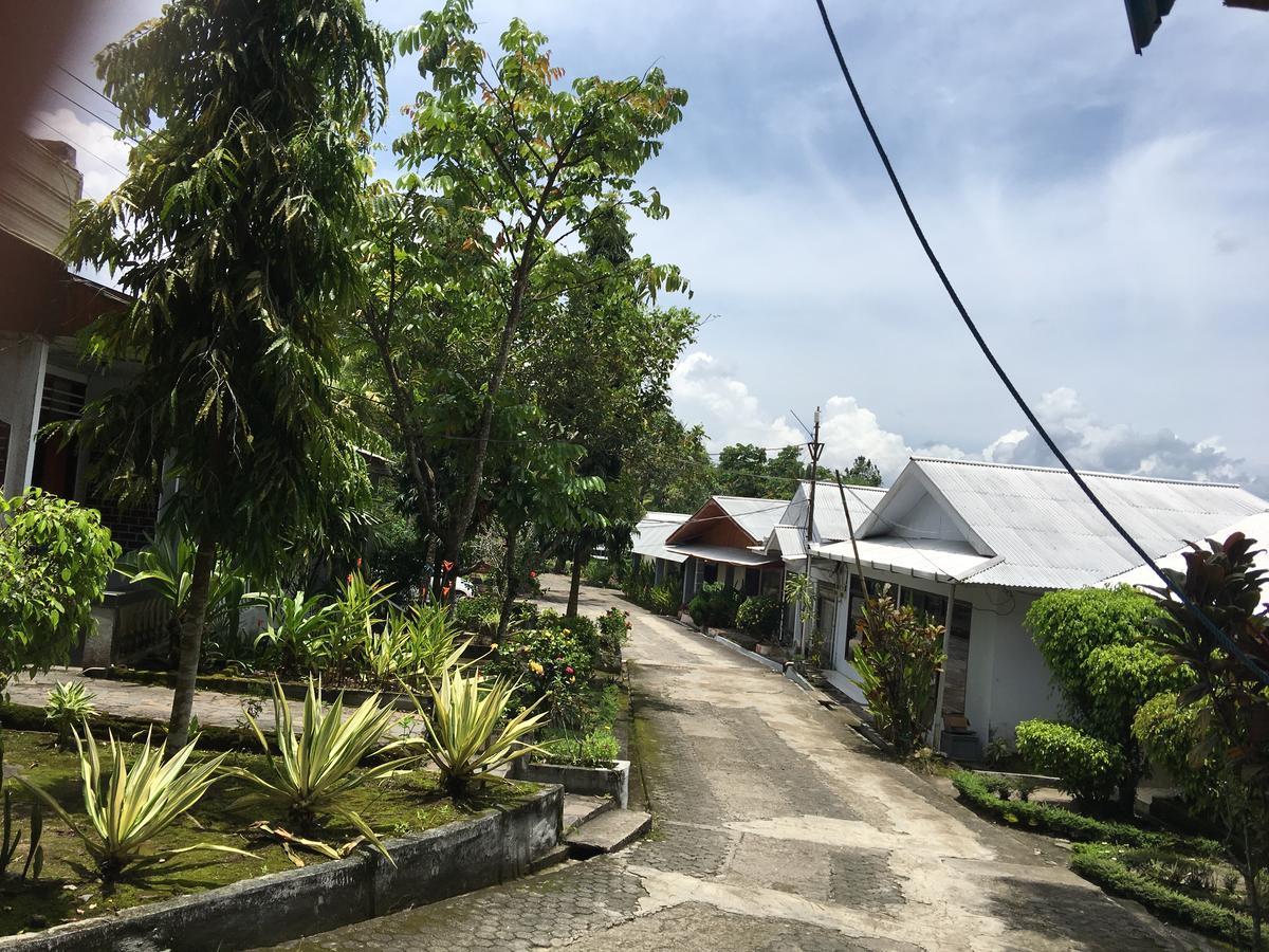 Tamasya Garden Hotel Kotamobagu Esterno foto